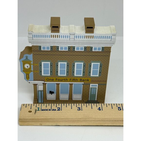 VTG Cat's Meow Village 2002 #02-111 One Fourth Fifth Bank Wood Shelf Sitter - Picture 6 of 7